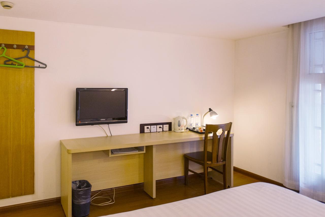 Motel Shanghai Sinan Road Exterior photo